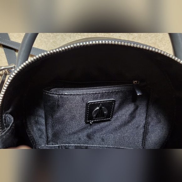 Shane Dawson Pig Crossbody Bag - Picture 8 of 9